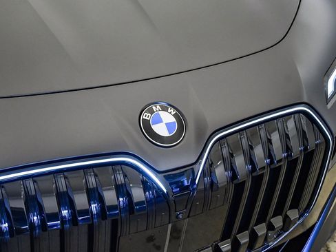 New 2026 BMW 740i w/ Premium Package image 8