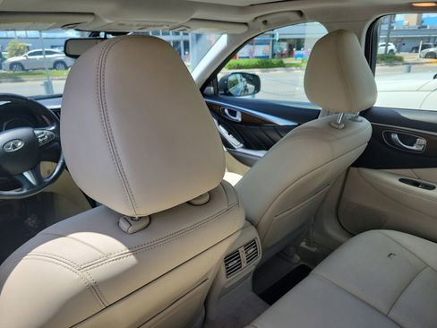 Used 2017 INFINITI Q50 3.0t Premium w/ Driver Assistance Package RWD image 12