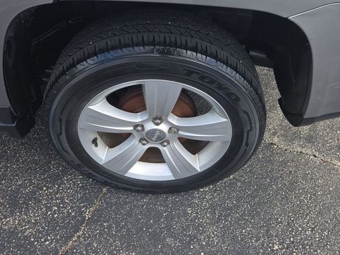 Used 2016 Jeep Compass Sport w/ Power Value Group FWD image 23