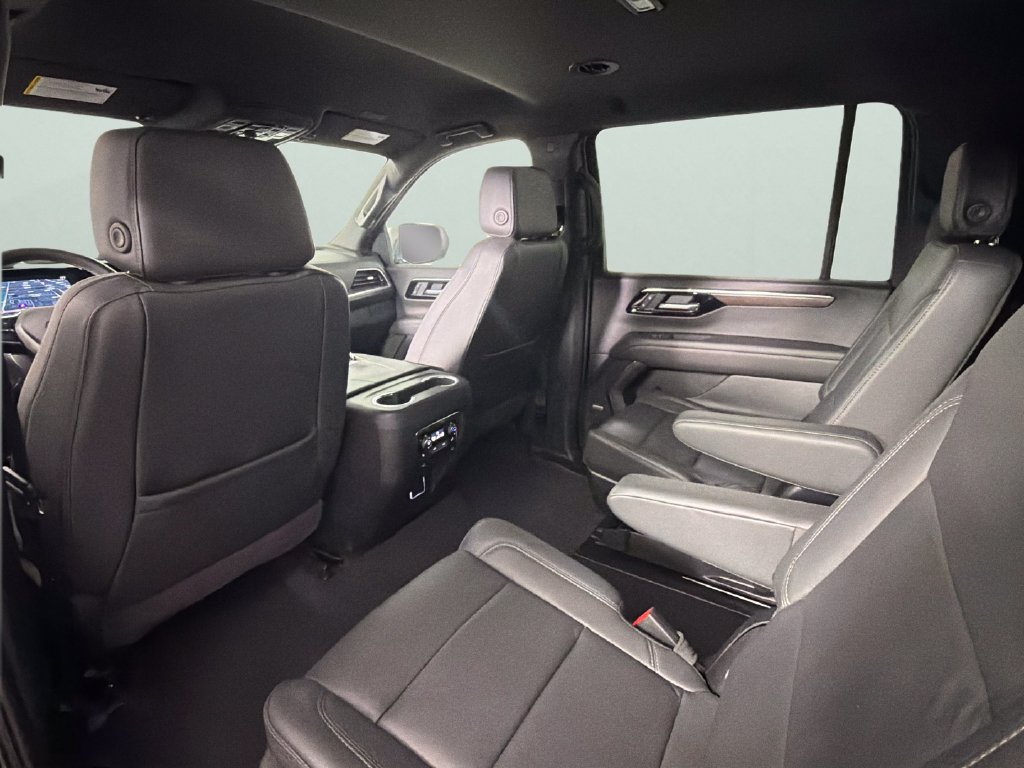 Certified 2026 Chevrolet Suburban LT w/ Comfort Package AWD/4WD image 28