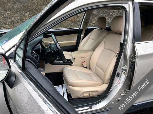 Used 2017 Subaru Outback 3.6R Limited AWD/4WD image 22