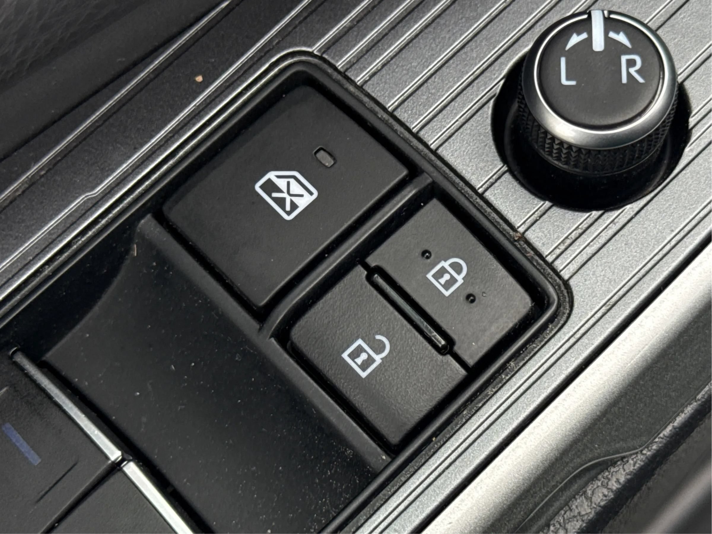 Used 2022 Toyota Sienna XSE FWD image 41