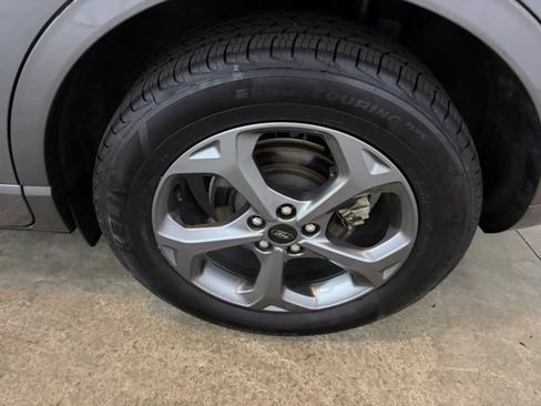 Used 2024 Ford Escape ST-Line AWD/4WD image 9