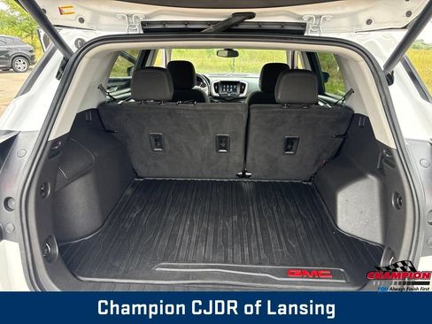Used 2023 GMC Terrain SLE w/ Driver Convenience Package AWD/4WD image 19