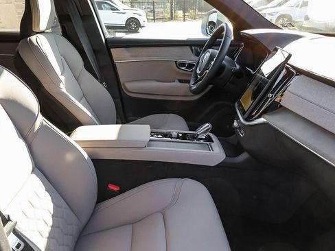 New 2026 Volvo XC90 T8 Plus w/ Protection Package AWD/4WD image 17