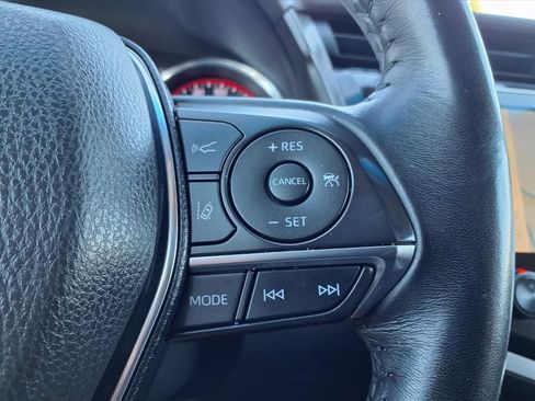 Used 2020 Toyota Camry XSE image 30