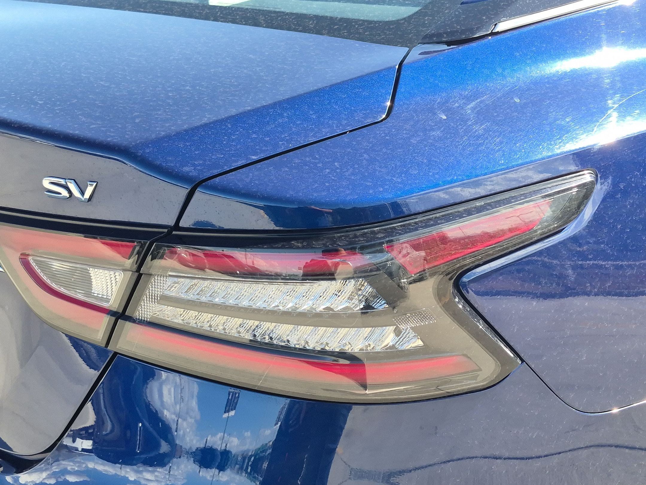 Used 2022 Nissan Maxima SV w/ Floor Mat Group FWD image 12