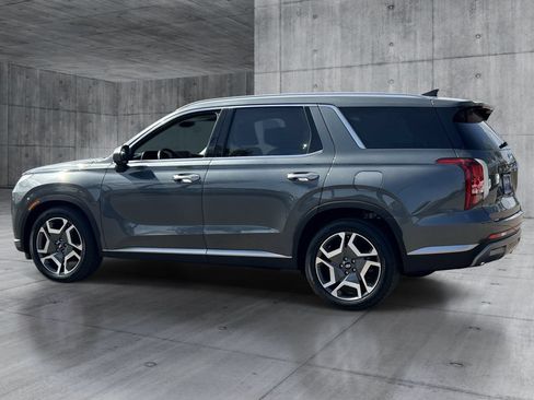 Used 2025 Hyundai Palisade SEL FWD image 3
