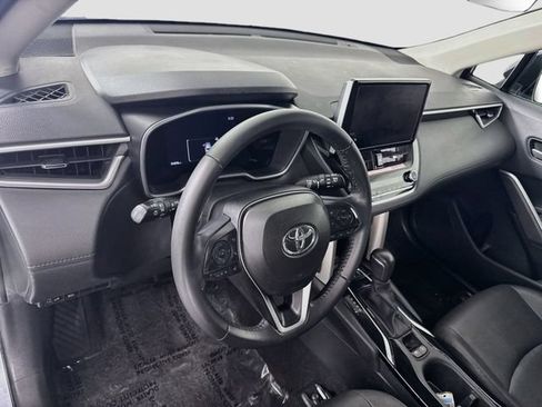 Certified 2024 Toyota Corolla Cross XLE w/ Convenience Package FWD image 10