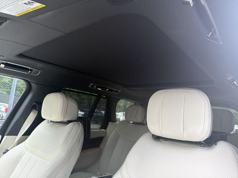 Used 2023 Land Rover Range Rover Autobiography AWD/4WD image 9