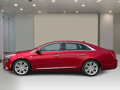 Used 2019 Cadillac XTS Luxury FWD image 2