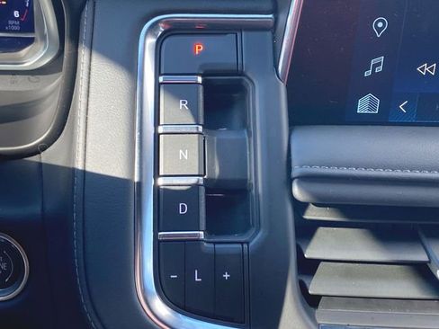 Used 2024 Chevrolet Tahoe Z71 w/ Z71 Off-Road Package image 15