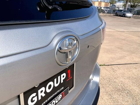 Used 2016 Toyota Highlander XLE image 32