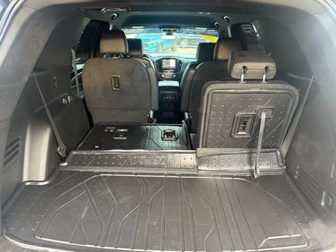 Used 2023 Chevrolet Traverse RS w/ LPO, Floor Liner Package image 29