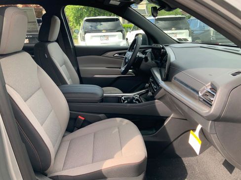 New 2026 Chevrolet Traverse LT AWD/4WD image 14