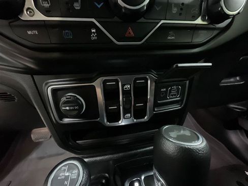 Used 2023 Jeep Wrangler Unlimited w/ Cold Weather Group AWD/4WD image 18