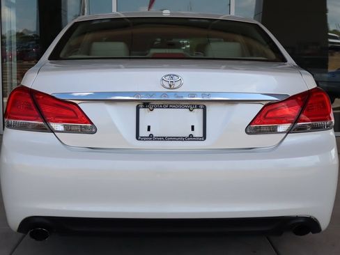 Used 2011 Toyota Avalon Limited FWD image 7