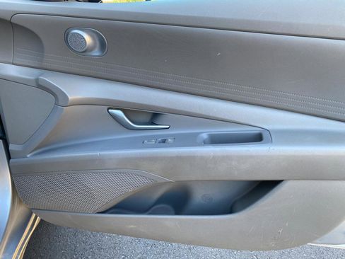 Used 2021 Hyundai Elantra SEL FWD image 45