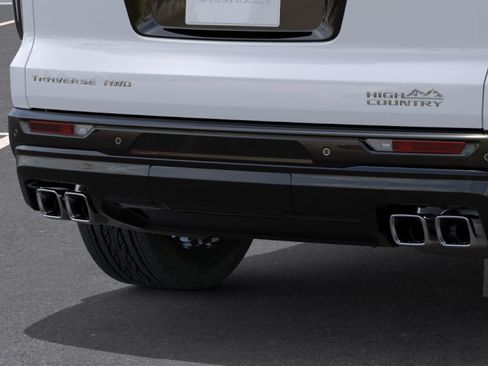 New 2026 Chevrolet Traverse High Country w/ LPO, Floor Liner Package AWD/4WD image 38