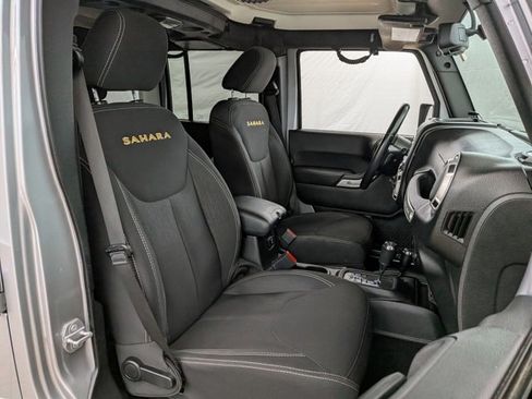 Used 2015 Jeep Wrangler Unlimited Sahara w/ Dual Top Group image 20