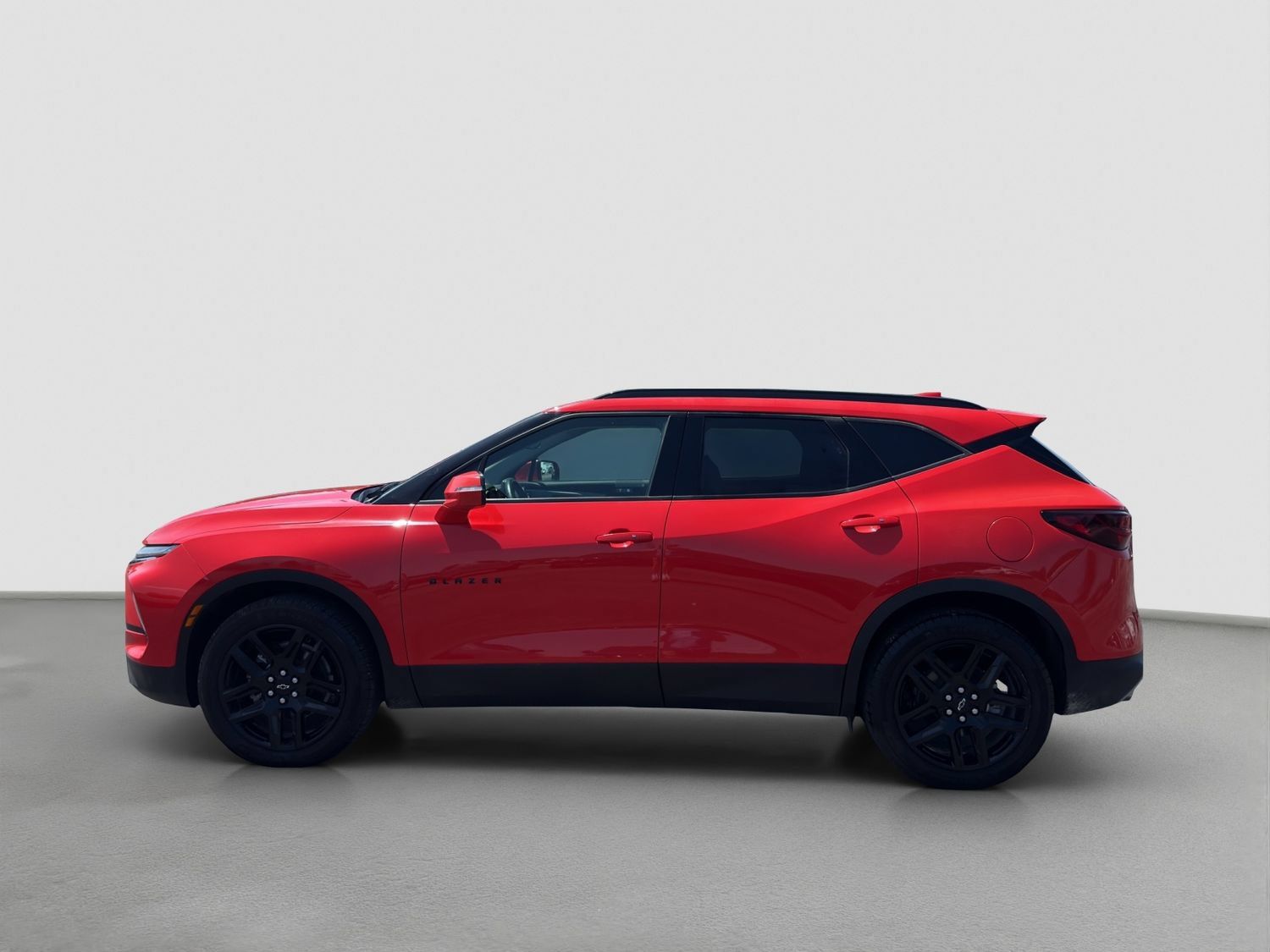 Used 2025 Chevrolet Blazer LT w/ Sound & Technology Package FWD image 3