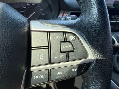 Used 2021 Toyota Sienna XLE FWD image 51