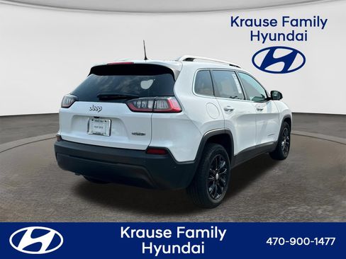 Used 2021 Jeep Cherokee Latitude Plus w/ Mopar Interior Package FWD image 8