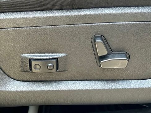 Used 2023 RAM 2500 Limited AWD/4WD image 36