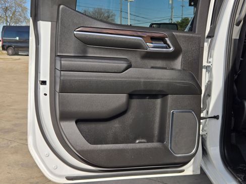 Certified 2024 GMC Sierra 1500 SLT image 14