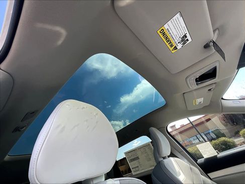 New 2025 Volvo EX90 Plus image 30