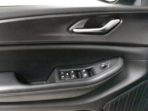 Used 2023 Jeep Grand Cherokee Laredo w/ Luxury Tech Group I image 17