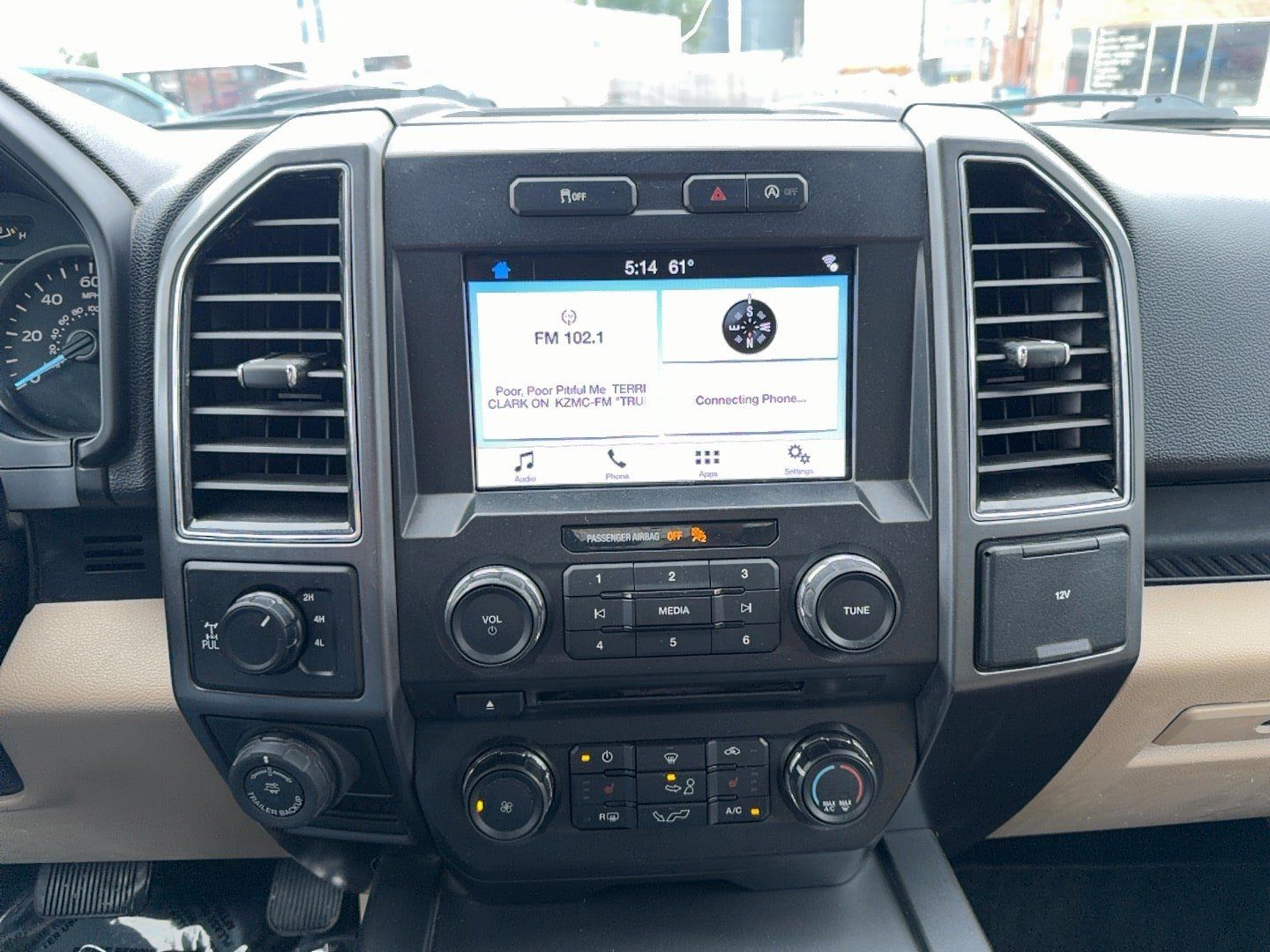 Used 2018 Ford F150 XLT w/ Equipment Group 302A Luxury AWD/4WD image 15