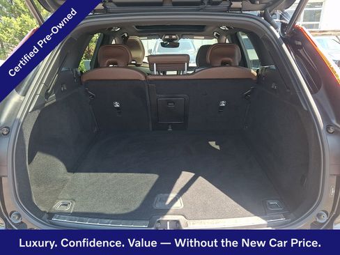 Certified 2023 Volvo XC60 B5 Plus w/ Climate Package AWD/4WD image 29