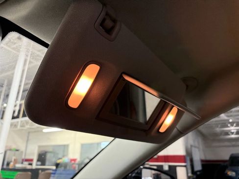 Used 2014 Cadillac SRX Premium image 55