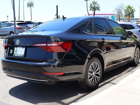 Used 2021 Volkswagen Jetta SE FWD image 13