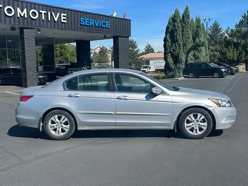 Used 2010 Honda Accord LX-P image 2