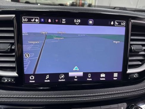 Used 2021 Chrysler Pacifica Touring-L w/ S Appearance Package FWD image 4