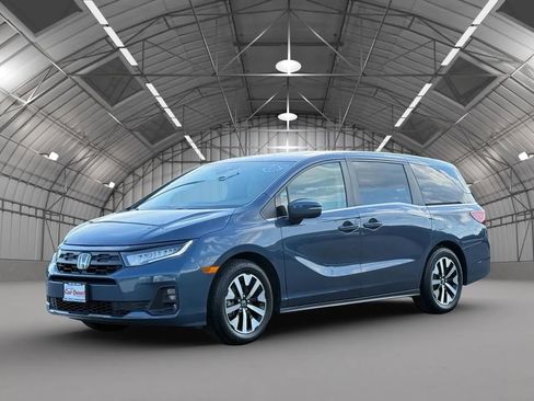 Used 2025 Honda Odyssey EX-L image 3