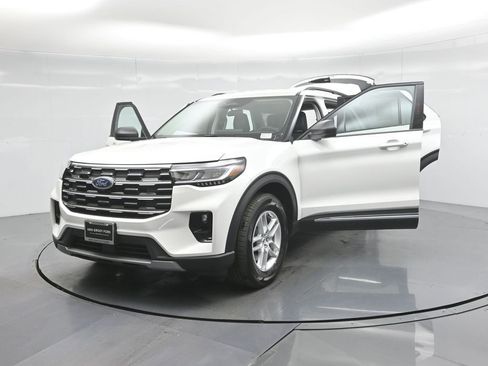 New 2025 Ford Explorer Active w/ Active Comfort Package image 30