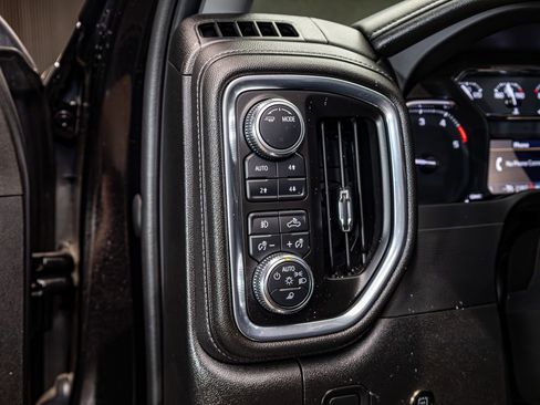 Used 2023 GMC Sierra 3500 SLT w/ SLT Premium Package AWD/4WD image 19