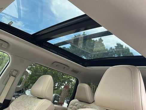 New 2025 Nissan Armada Platinum image 16