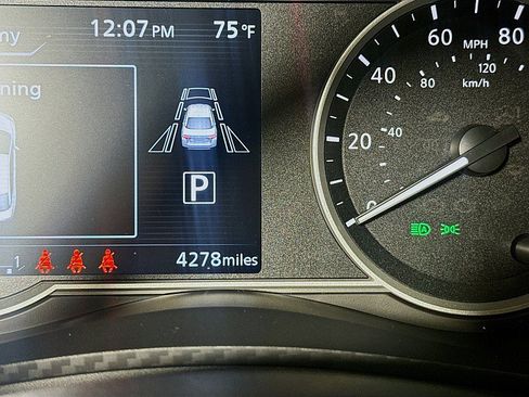 Certified 2025 Nissan Versa SV w/ Trunk Package FWD image 13