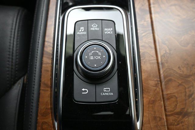 Used 2024 Nissan Armada SL w/ Captain's Chairs Package AWD/4WD image 31