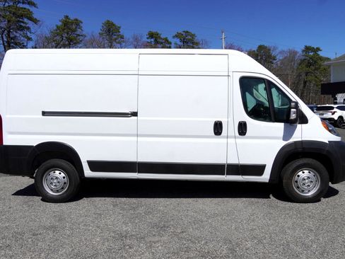 Used 2022 RAM ProMaster 2500 w/ Interior LED Lighting Group image 4