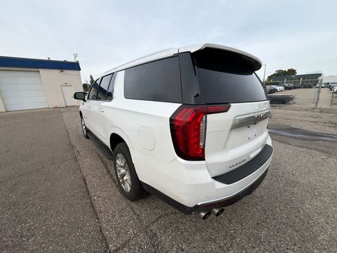 Used 2022 GMC Yukon XL Denali AWD/4WD image 7