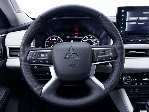 New 2026 Mitsubishi Outlander SE AWD/4WD image 20