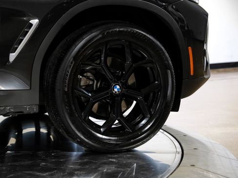 Used 2025 BMW X4 xDrive30i image 61