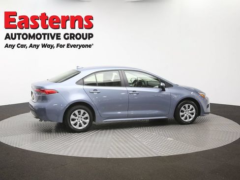 Used 2025 Toyota Corolla LE FWD image 37