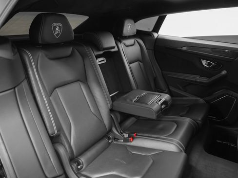 Used 2022 Lamborghini Urus image 30