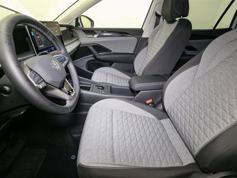 New 2025 Volkswagen Tiguan S image 23